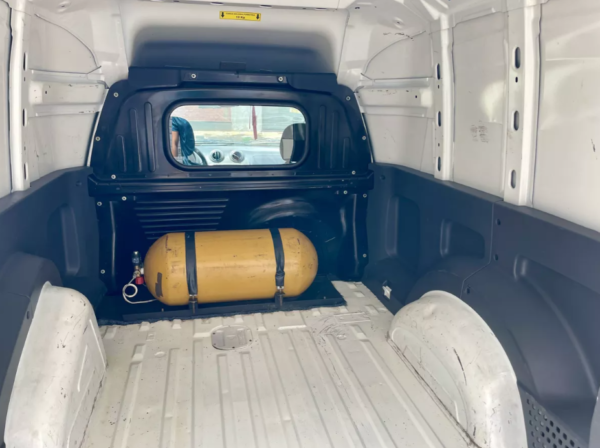 Fiat Fiorino con GNC - Image 8