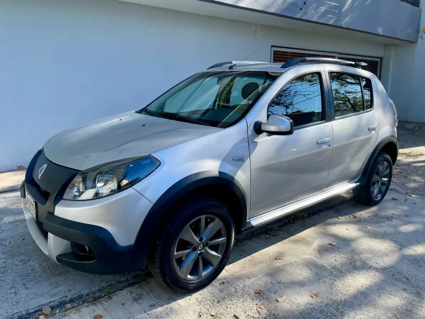 Renault Sandero Stepway 1.6 Expression 105cv - Image 2